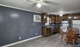 18222 McMunn Ln, Athens, AL 35614