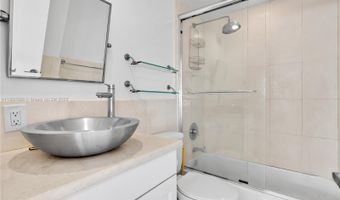 9700 E Bay Harbor Dr 305, Bay Harbor Islands, FL 33154