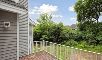 4274 Hillside Dr, Ann Arbor, MI 48105
