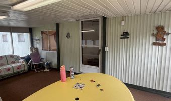 92 Rohr St 28, Arnolds Park, IA 51331