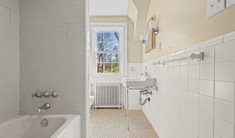 1134 Glamorgan St, Alliance, OH 44601