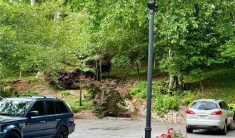 585 White Cir 504, Athens, GA 30605