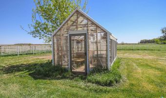 47138 293rd St, Beresford, SD 57004