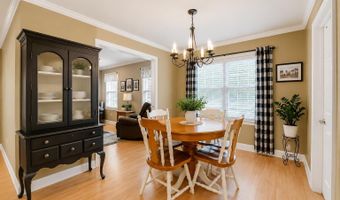 653 Neptune Ave, Beachwood, NJ 08722