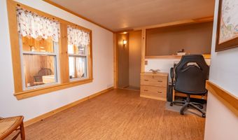 183 Barnard Rd, Barnard Twp., ME 04414