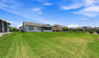 5926 E Forbes Ct, Bel Aire, KS 67220