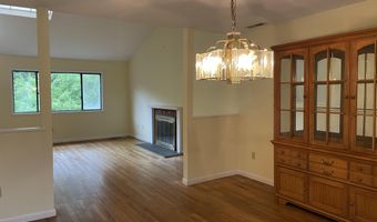 21 Windsor Ln, Cos Cob, CT 06807