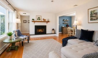 14 Elmcrest Dr, Danbury, CT 06811