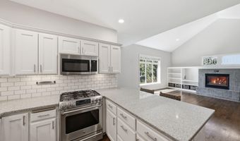 19358 SW Laurelhurst Way, Bend, OR 97702