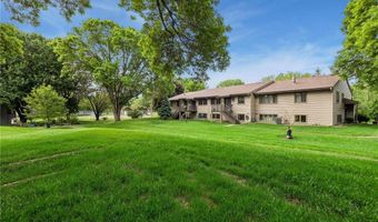 1432 Arden View Dr, Arden Hills, MN 55112