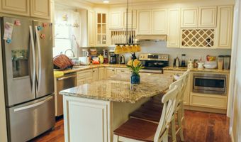 4 Perkins St, Danbury, CT 06810