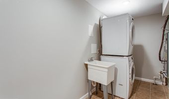 1619 10TH St S, Arlington, VA 22204