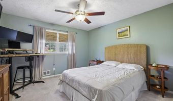 6879 Vic Ar Rd, Atlanta, GA 30360