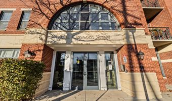 1111 ORONOCO St 326, Alexandria, VA 22314