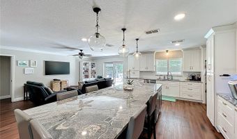404 BROADVIEW Ave, Altamonte Springs, FL 32701