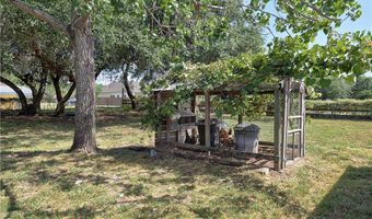 912 S 7th St, Aransas Pass, TX 78336
