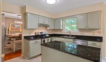 8032 Lancelot Dr, Anderson Twp., OH 45244