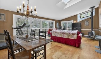 37 High St, Bradford, NH 03221