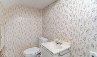 404 N 2nd St, Arkansas City, KS 67005