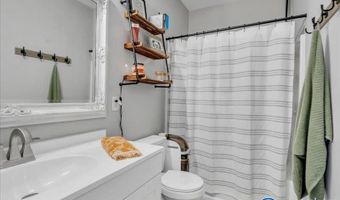 7570 Hustleville Rd, Albertville, AL 35951