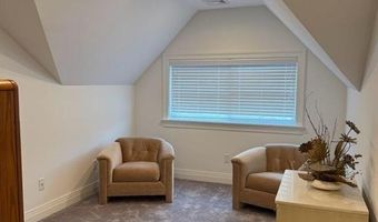 47 Travelers Ct, East Greenwich, RI 02818