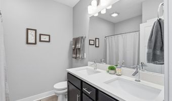 1009 Baileys Grove Dr, Adel, IA 50003