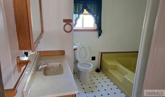 441 Cedar St, Blackfoot, ID 83221