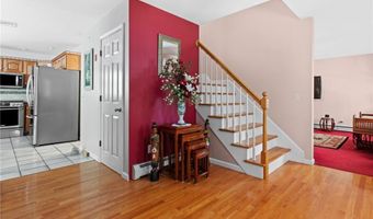 14 Bourget Ct, North Smithfield, RI 02896