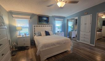 133 HAMPTON Dr E, Auburndale, FL 33823