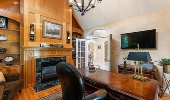8 Buttonwood Dr, Andover, MA 01810