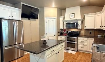 702 Shepherd Cir, Andrews, TX 79714