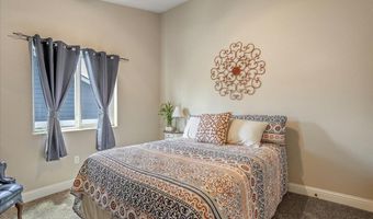 5254 SHADOW ROCK Dr, Cheyenne, WY 82009