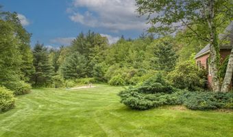 5 Pembroke Way, Bedford, NH 03110