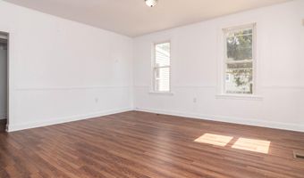 235 W 10 St, Laurel, DE 19956