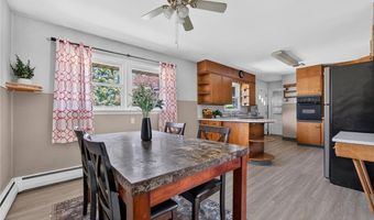 119 N Main St, Alburtis, PA 18011