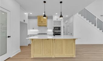 7001 SW Basswood Ave, Bentonville, AR 72713