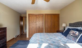 8 FIESTA Ct E, Appleton, WI 54911