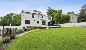 14 Cedrus Ct, Branford, CT 06405