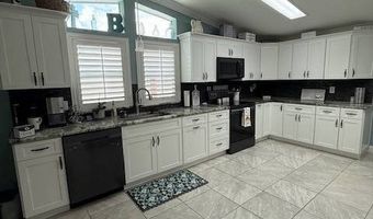 339 Waldorf Dr, Auburndale, FL 33823