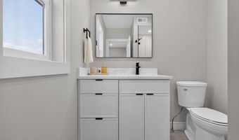28 Amsden St 28, Arlington, MA 02474