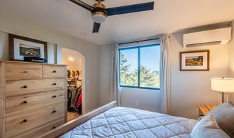 390 4TH St SW, Bandon, OR 97411