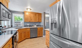 1127 LINN Ave, Oregon City, OR 97045