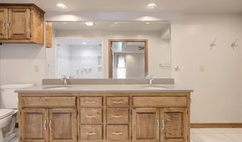7112 NW 32nd St, Bethany, OK 73008