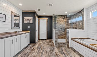 602 S 3rd St, Abbott, TX 76621