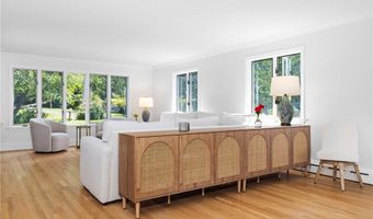 331 Third Beach Rd, Middletown, RI 02842