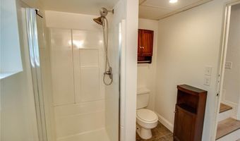 9024 Oakridge Dr, Alton, IL 62002