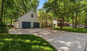 1837 S LEE St, Appleton, WI 54915