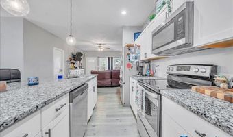 7570 Hustleville Rd, Albertville, AL 35951