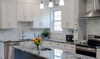 71 Vinton Ave, Cranston, RI 02920