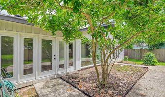18 Rollins Pl, Atmore, AL 36502